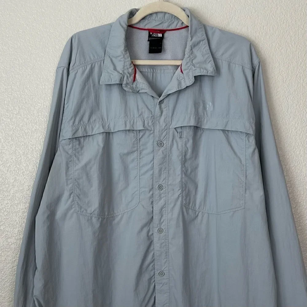 The North Face Men’s Light Gray Button Down Fishing Shirt, Size XXL